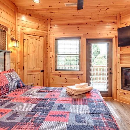 Gatlinburg Cabin With Private Hot Tub By Staycating Εξωτερικό φωτογραφία