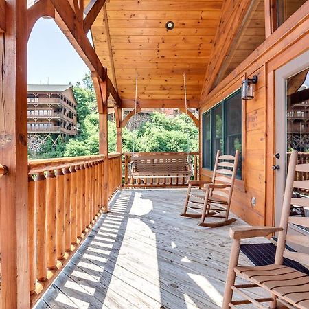 Gatlinburg Cabin With Private Hot Tub By Staycating Εξωτερικό φωτογραφία