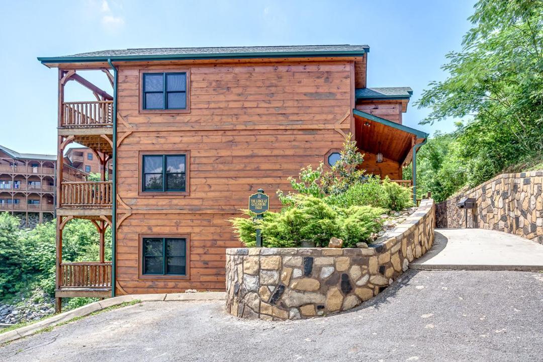 Gatlinburg Cabin With Private Hot Tub By Staycating Εξωτερικό φωτογραφία