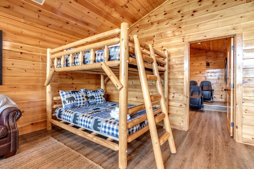 Gatlinburg Cabin With Private Hot Tub By Staycating Εξωτερικό φωτογραφία